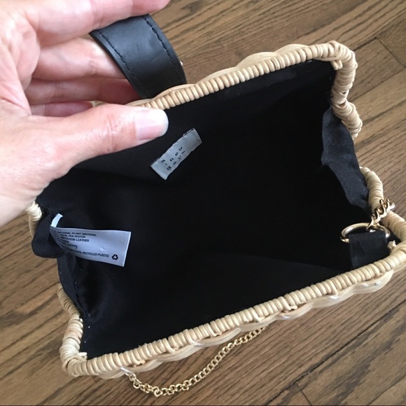 Wicker Clam Shell Purse - Picture 11 of 16